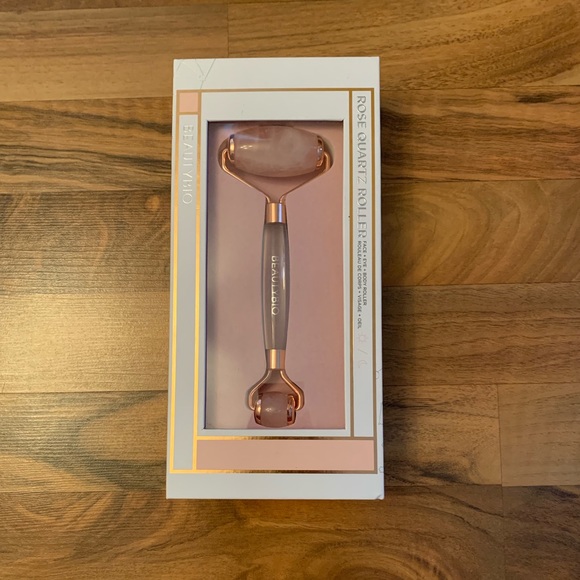New BeautyBio Rose Quartz Dual Ended Roller - Picture 7 of 11